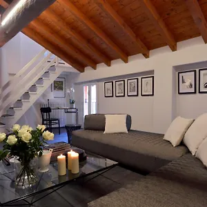 Phi Apartment